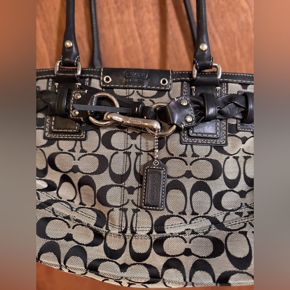 Coach Signature Hampton Black Handbag Tote - Picture 2 of 16